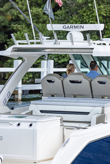 Tiara Yachts 34 LS | Rocket Launchers and Outriggers