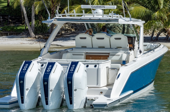 Tiara Yachts 38 LS | Hull Color: Light Blue Effect