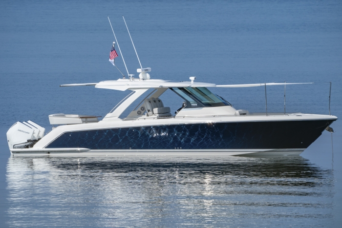 Tiara Yachts 38 LS | Mediterranean sun shade
