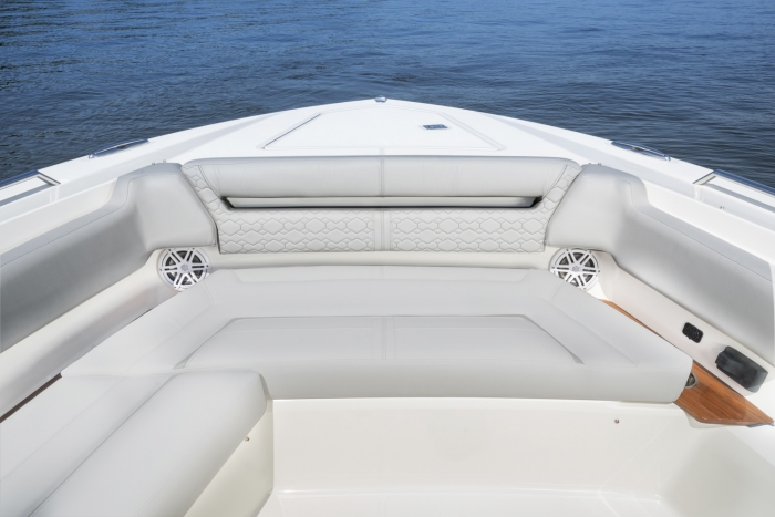 Tiara Yachts 38 LS | U -Lounge Forward Bow Seating