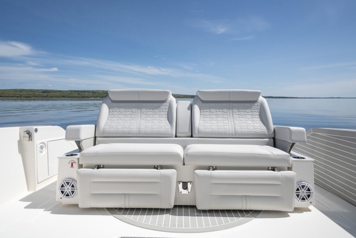 Tiara Yachts 43 LE | Signature Upholstery Package: Sea Cliff Grey