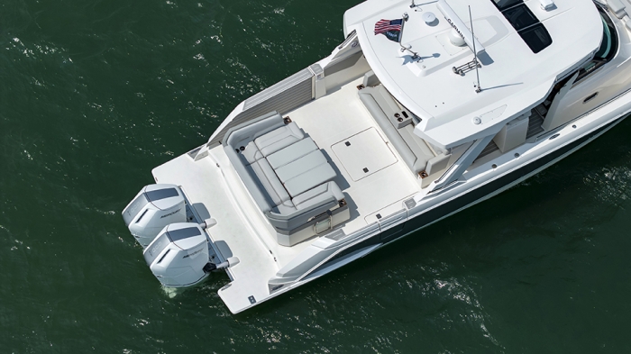 Tiara Yachts 43 LS | Sun Pad Conversion
