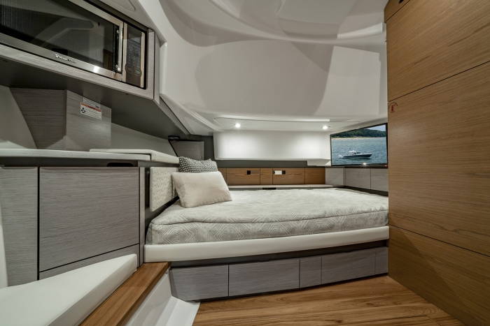 Tiara Yachts 43 LS | Full Berth with Fabric Package: Night Sky