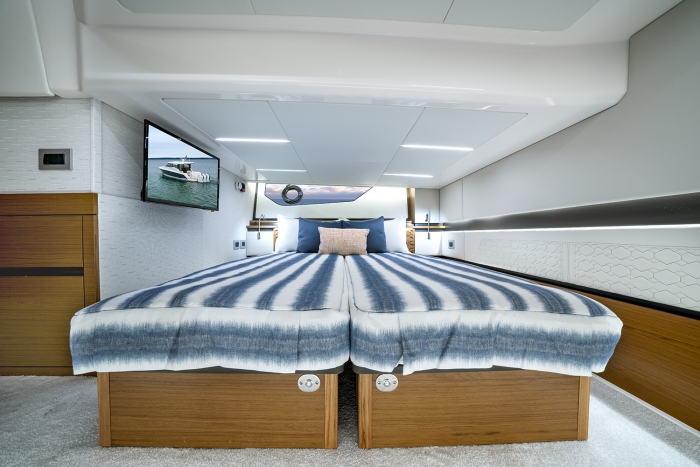 Tiara Yachts 48 LE | Mid-cabin stateroom twin berths transformed into queen berth