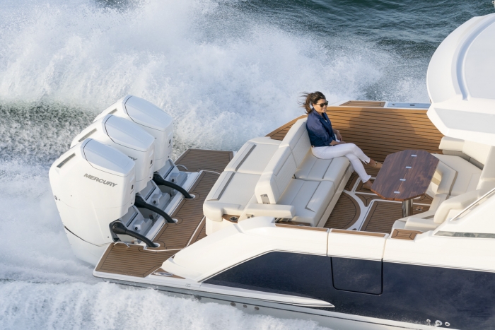Tiara yachts 48 LS | Propulsion Package: Triple Mercury 600 Verado V12
