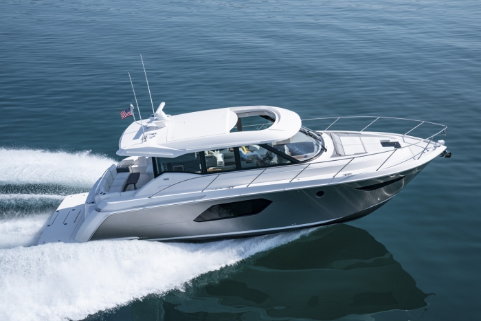 Tiara Yachts 49 Coupe | Hull Color: Pewter