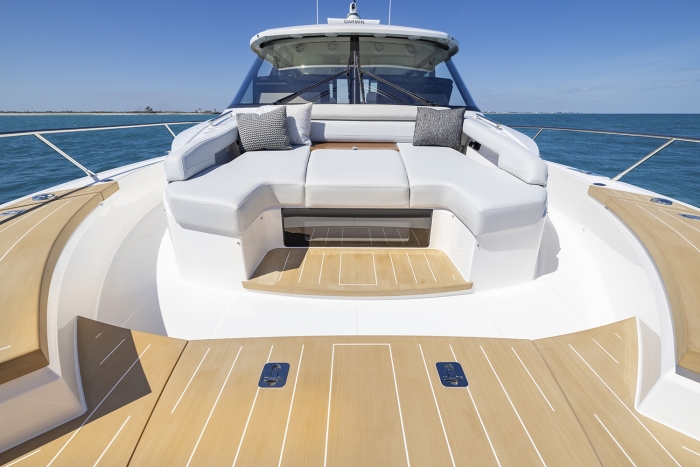 Tiara Yachts EX 54 | Bow Lounge