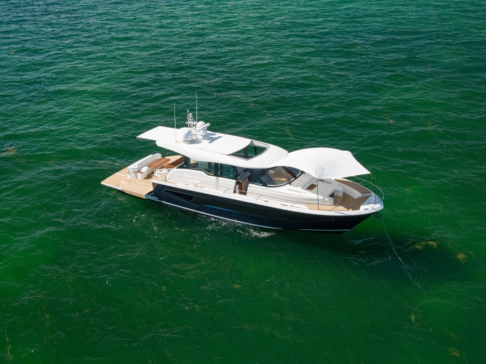 Tiara Yachts EX 60 | Mediterranean Sunshade
