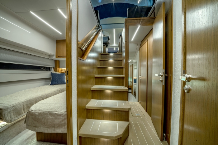 Tiara Yachts EX 60 | Atrium Stairs