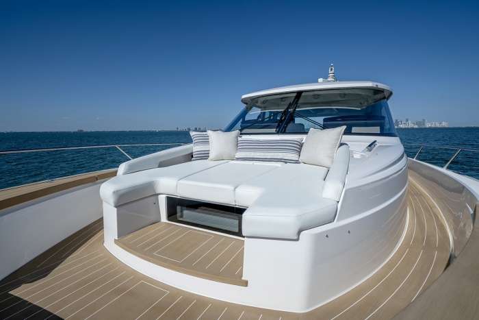 Tiara Yachts EX 60 | Forward Chaise Lounge Sun pad configuration