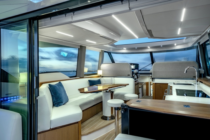 Tiara Yachts EX 60 | Portside Dinette and Salon