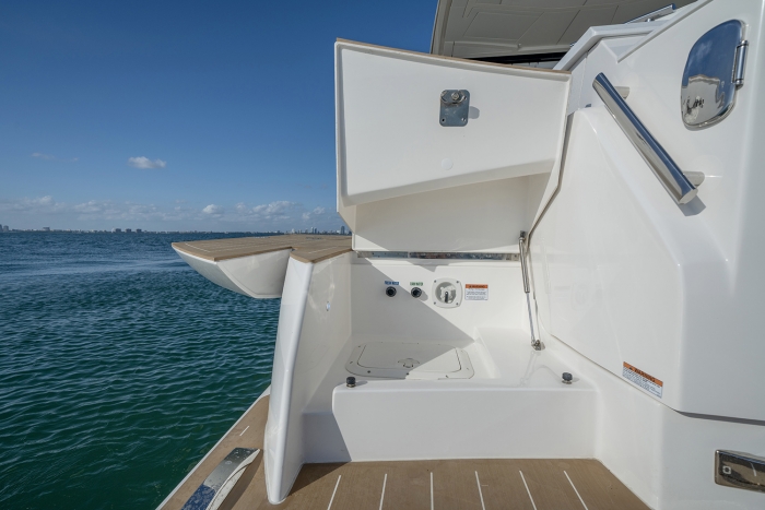 Tiara Yachts EX 60 | Portside Water Connections